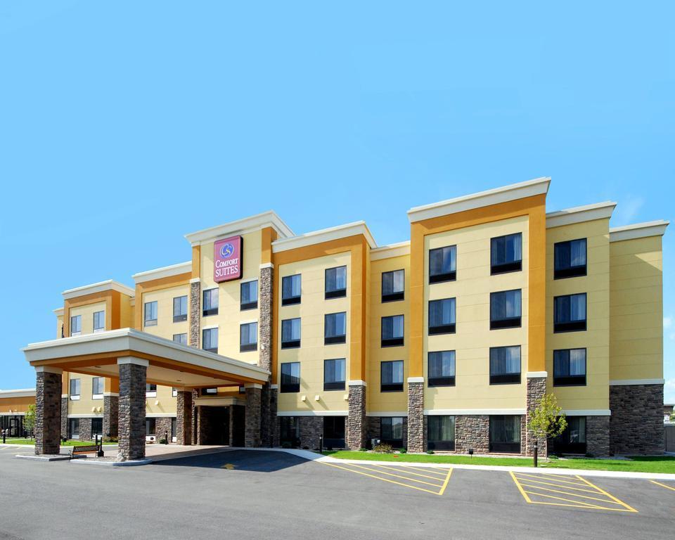 Comfort Suites Oshkosh Exterior photo